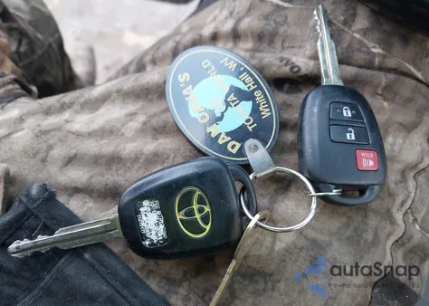 2018 Toyota Tacoma Sr V6 z USA, uszkodzony, nr VIN 3TMCZ5ANXJM124253